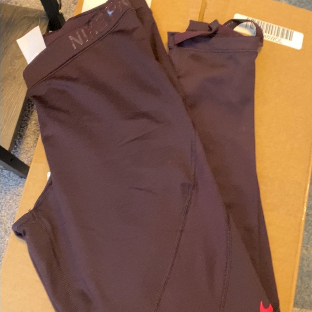 Nike Leggings w/Straps